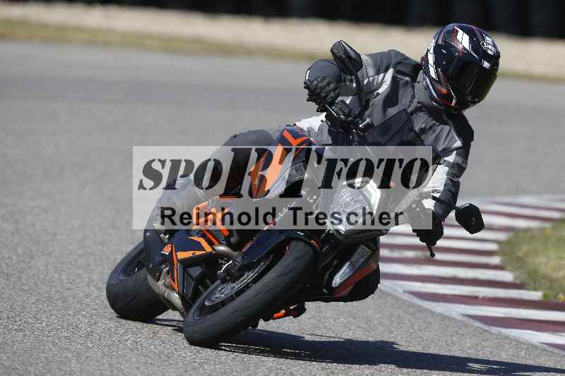 /01 02.04.2026 MAZ ADR/Gruppe rot/unklar